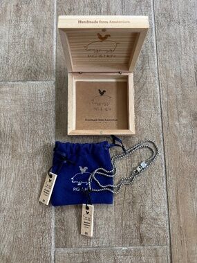 Pig & Hen Boxchain Necklace